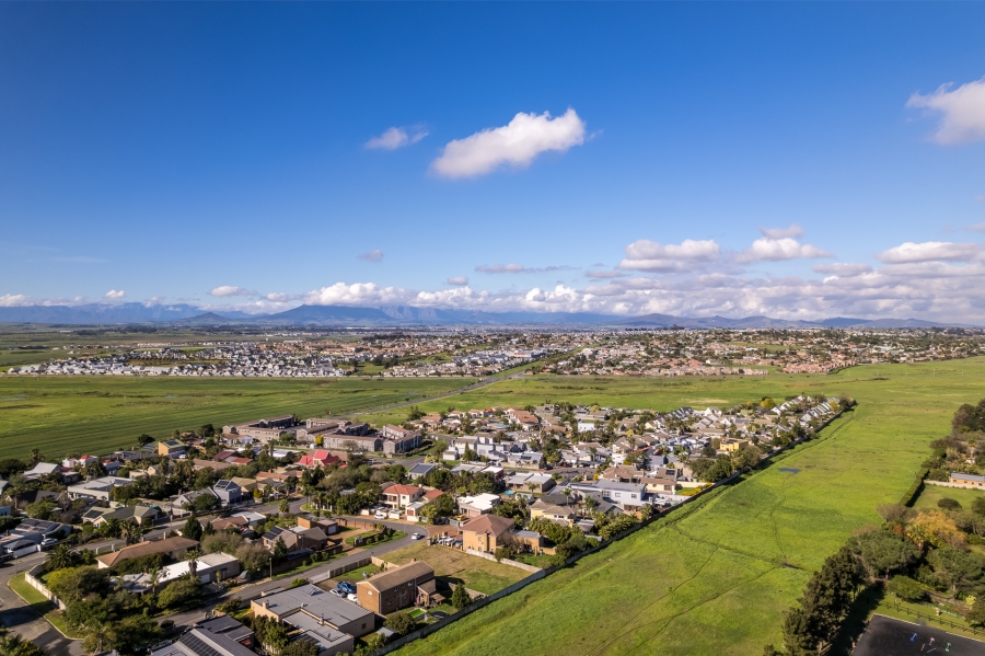 4 Bedroom Property for Sale in Vierlanden Western Cape